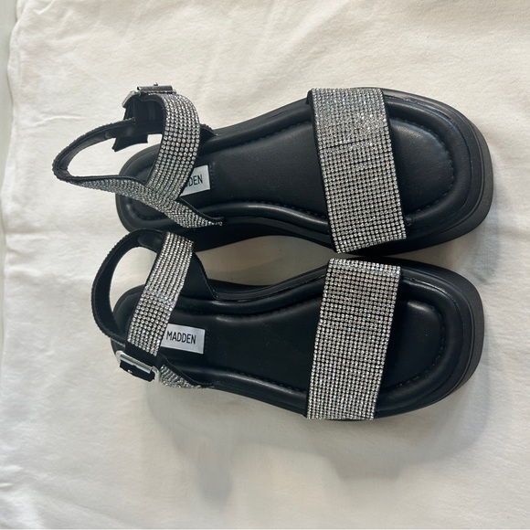 Steve Madden Black Platform Sandal w/ Rhinestone Size 6 - Picture 3 of 6